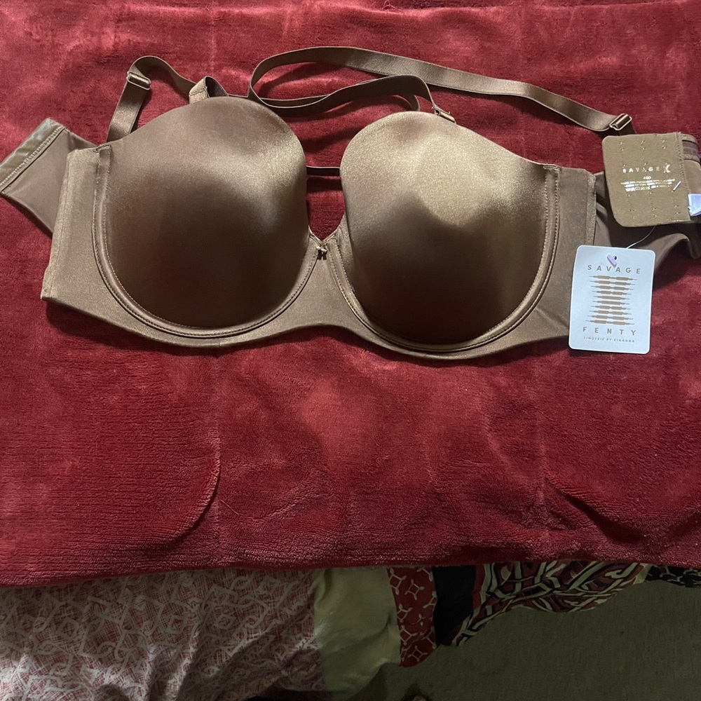Brown Savage X Fenty 40D Tee shirt bra NWT